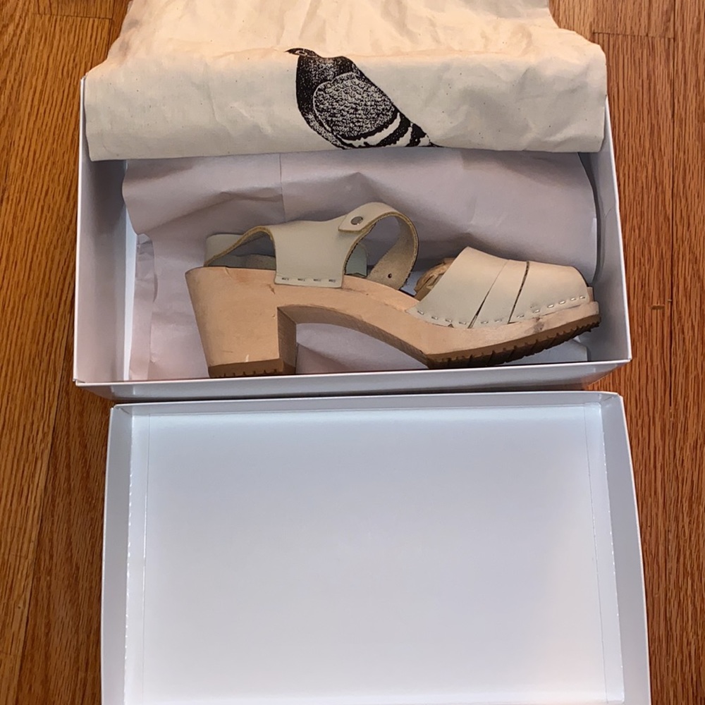 Kurier Luna clogs in “Dove” nubuck - Picture 3 of 9